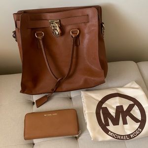 Michael kors bag and wallet bundle